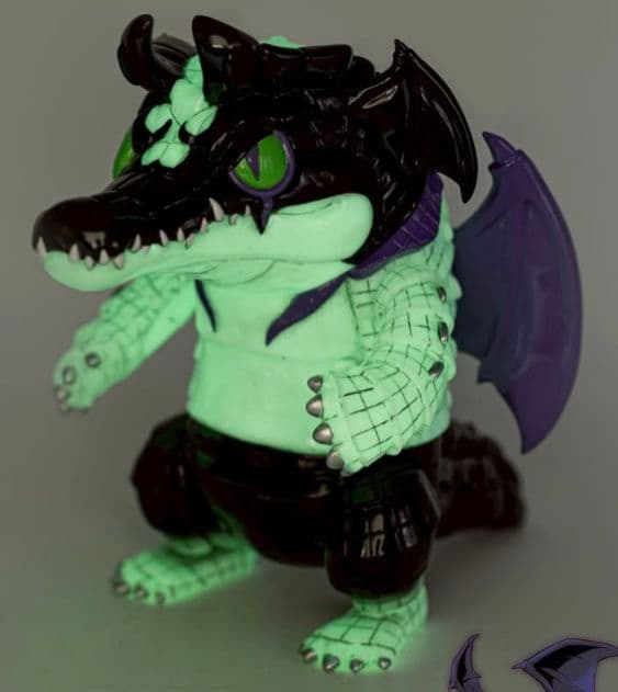 デビルマン×ギザロ 蓄光ソフビ 悪魔の力が覚醒 闇の中で光る限定ver.