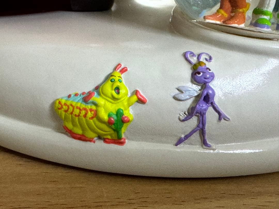 ディズニーパークス ピクサー キャラクター スノーグローブ