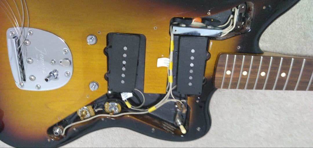 【Lindy Frarin ピックアップ】 Fender Jazzmaster