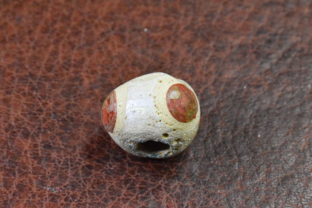 紀元前後 銀化ローマングラスアイビーズ