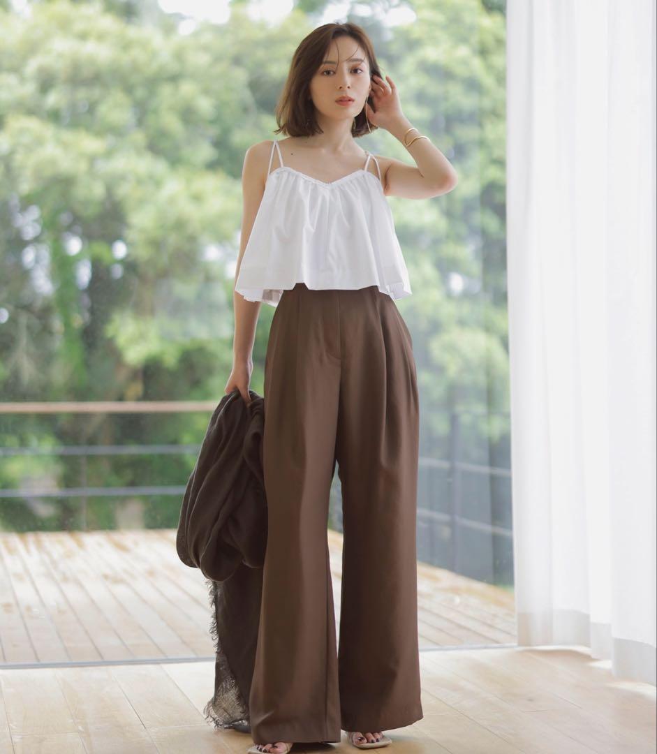 美品　anuans ウィングギャザーキャミブラウス