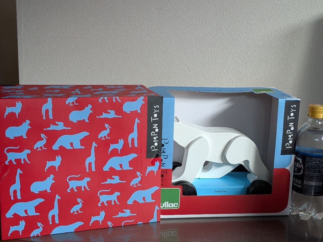 新品だけど少し傷ありオルセー美術館　ポンポン　木製おもちゃ　シロクマ　パリお土産