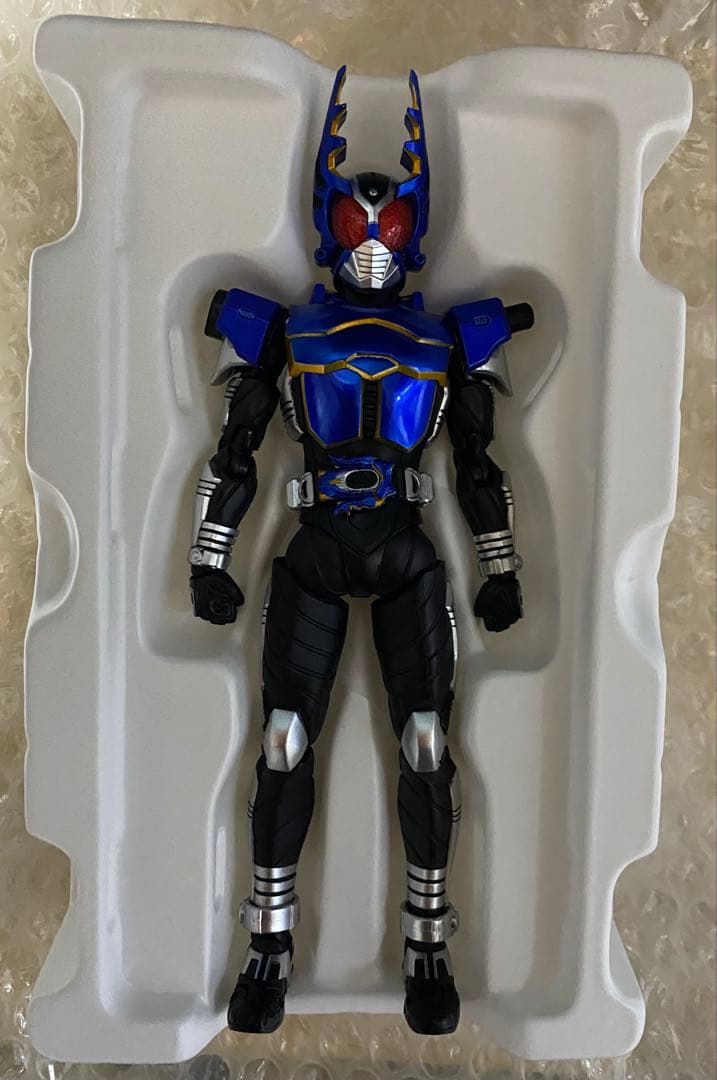 ま*)様 真骨彫 仮面ライダー カブト ガタック 10th Anniversar