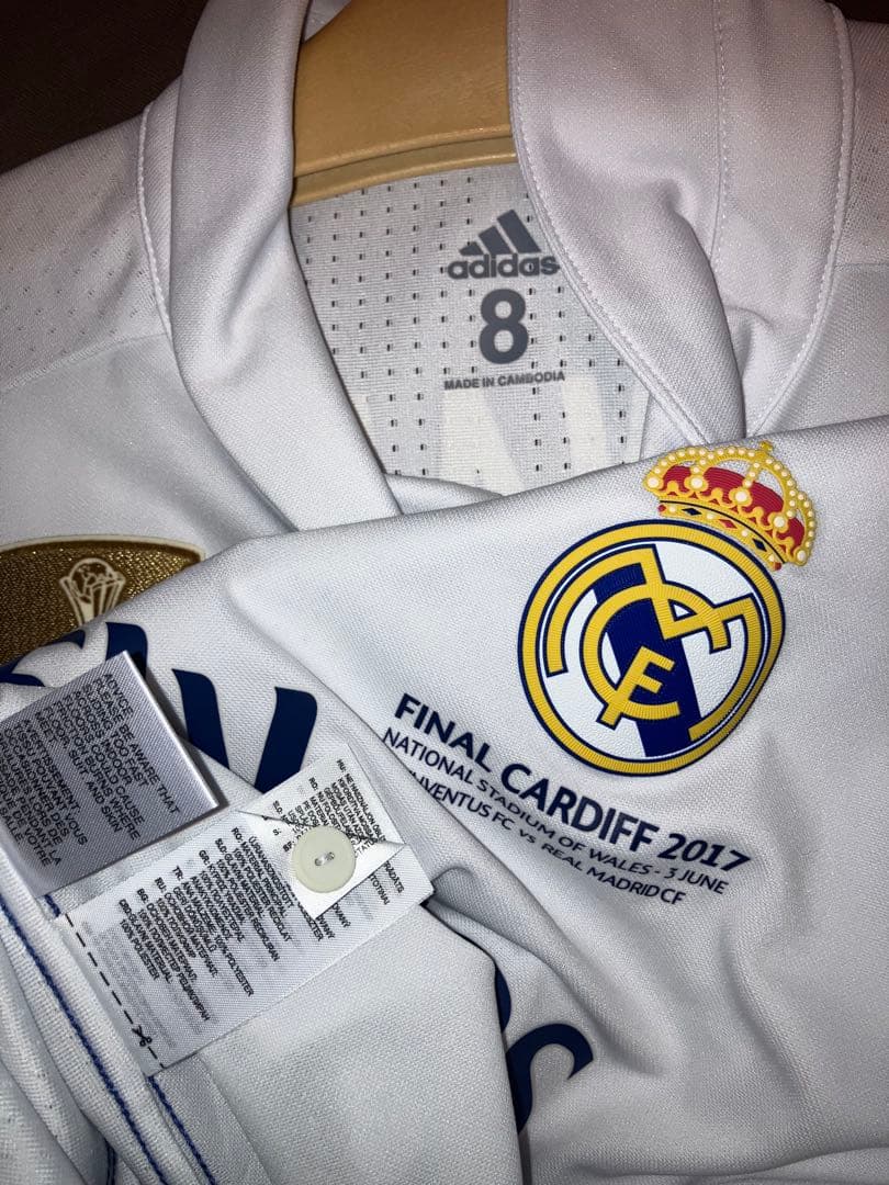 支給品レアルマドリード ロナウド選手CL決勝戦ユニフォーム長袖　ポルトガル代表