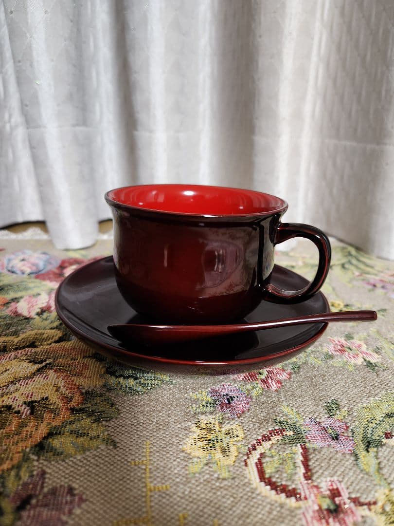 輪島塗 稲忠 赤と黒の カップとソーサー セット