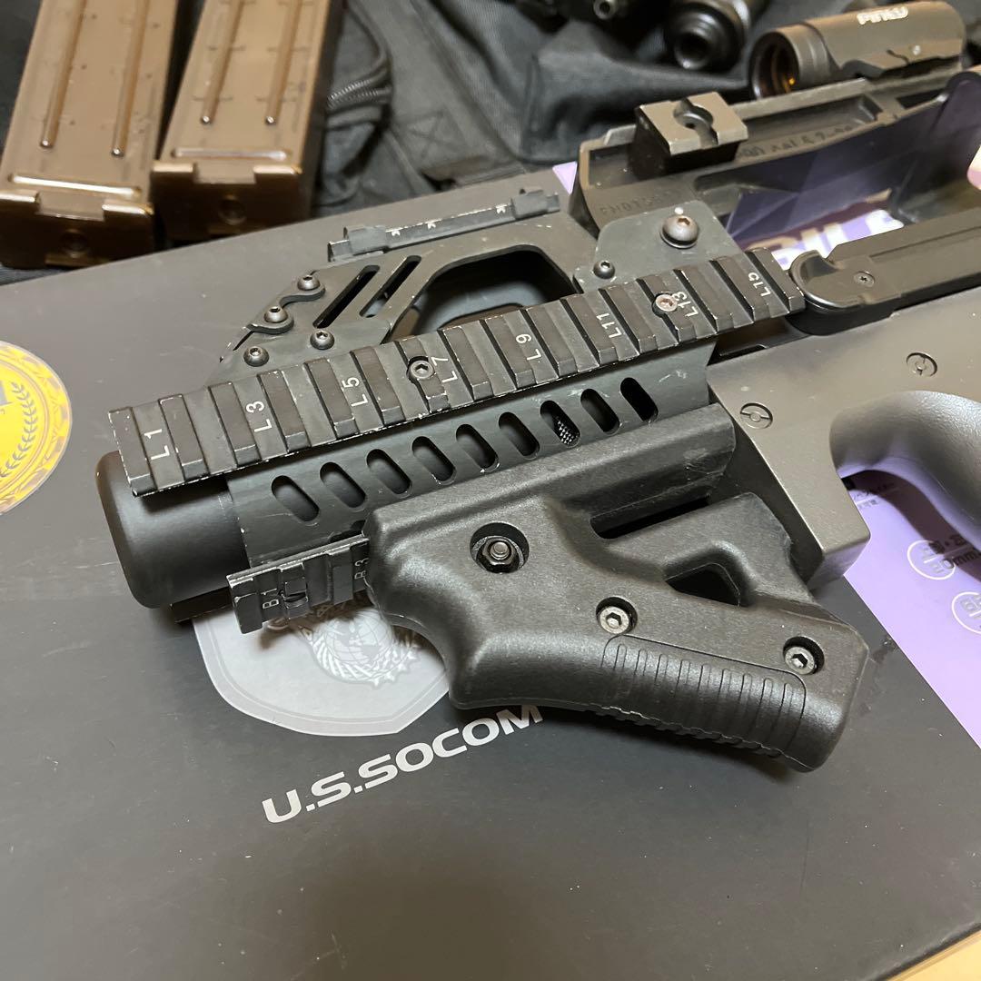 東京マルイ P90 カスタムパーツ付き