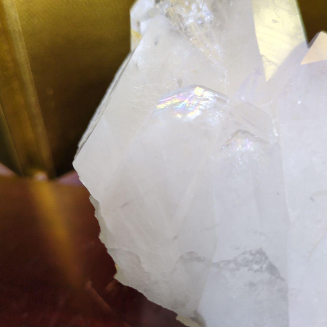 虹入り水晶クラスター　1.39kg