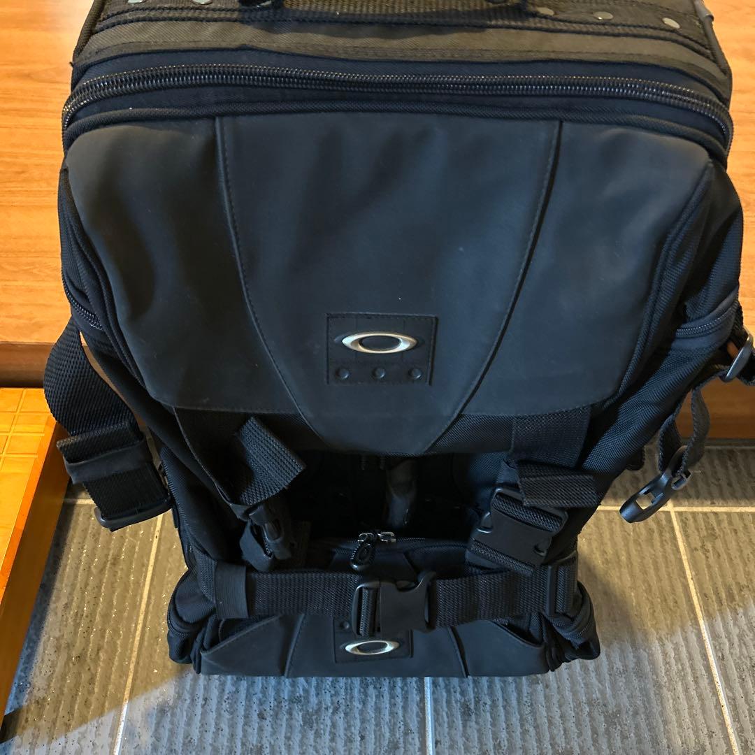 Oakley キャリーカート 黒