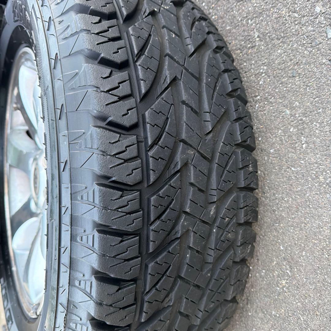 激安価格！　トヨタ 17インチ オフロード タイヤ・ホイールセット