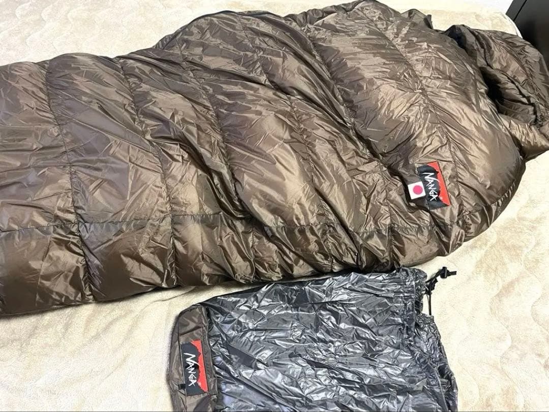 ナンガ　NANGA オーロラライト900DX