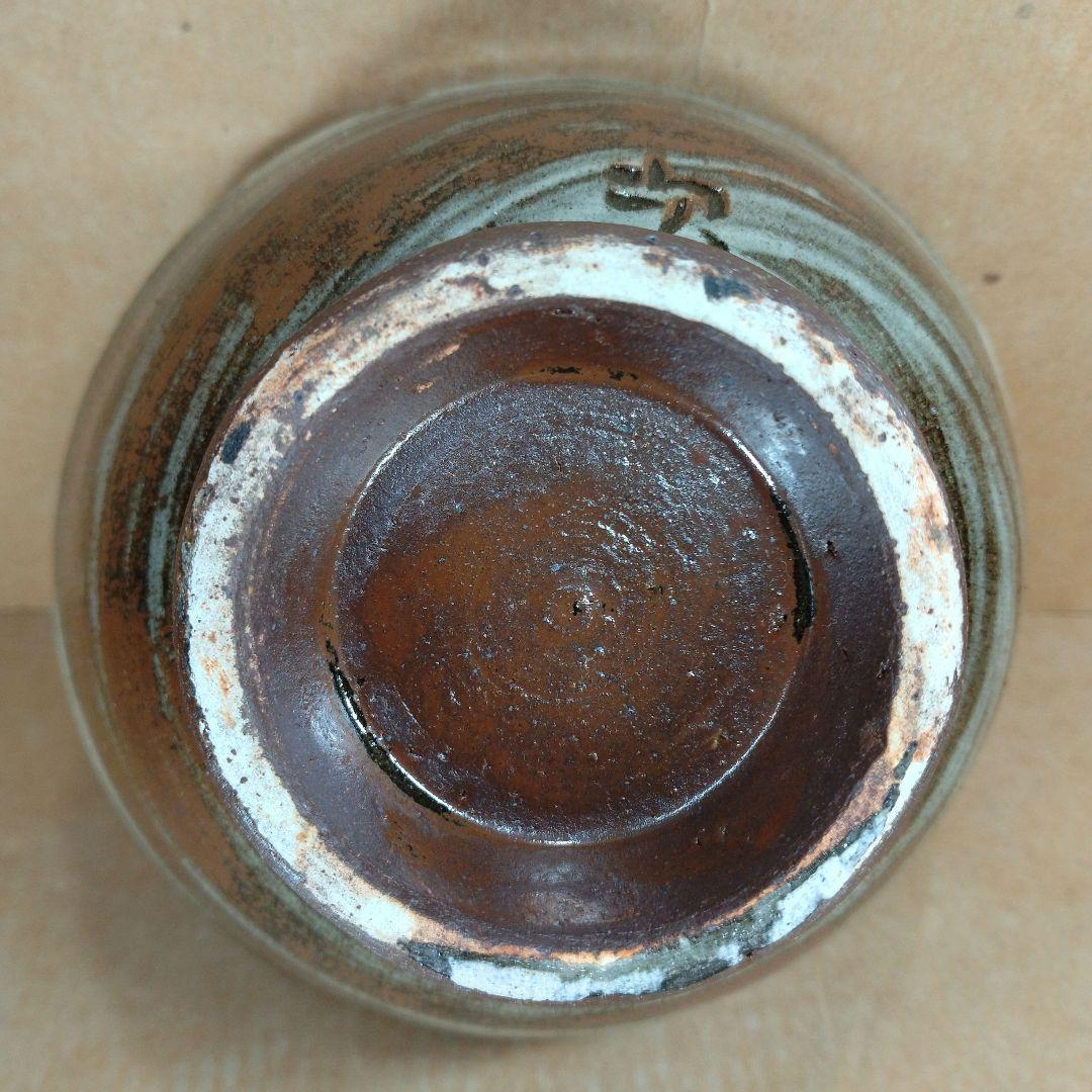 【本物保証】金城次郎 壷屋焼 魚文茶碗 共箱 美品 栞 人間国宝 壺屋焼 マカイ