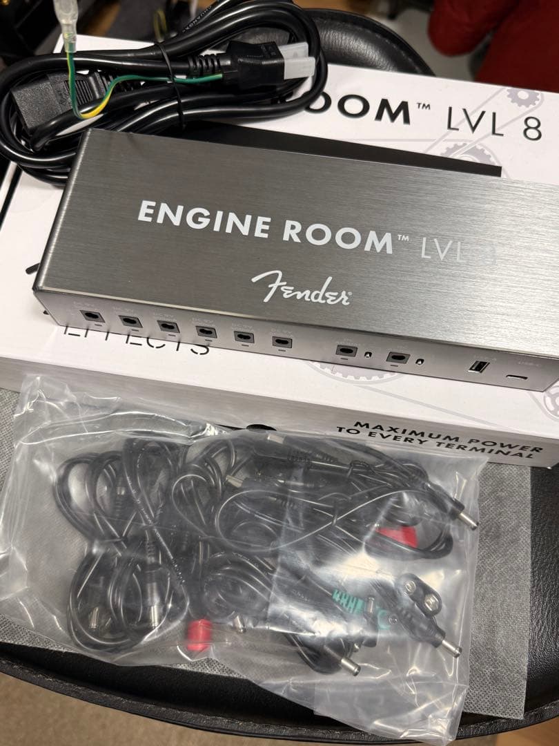Fender ENGINE ROOM LVL8 パワーサプライ