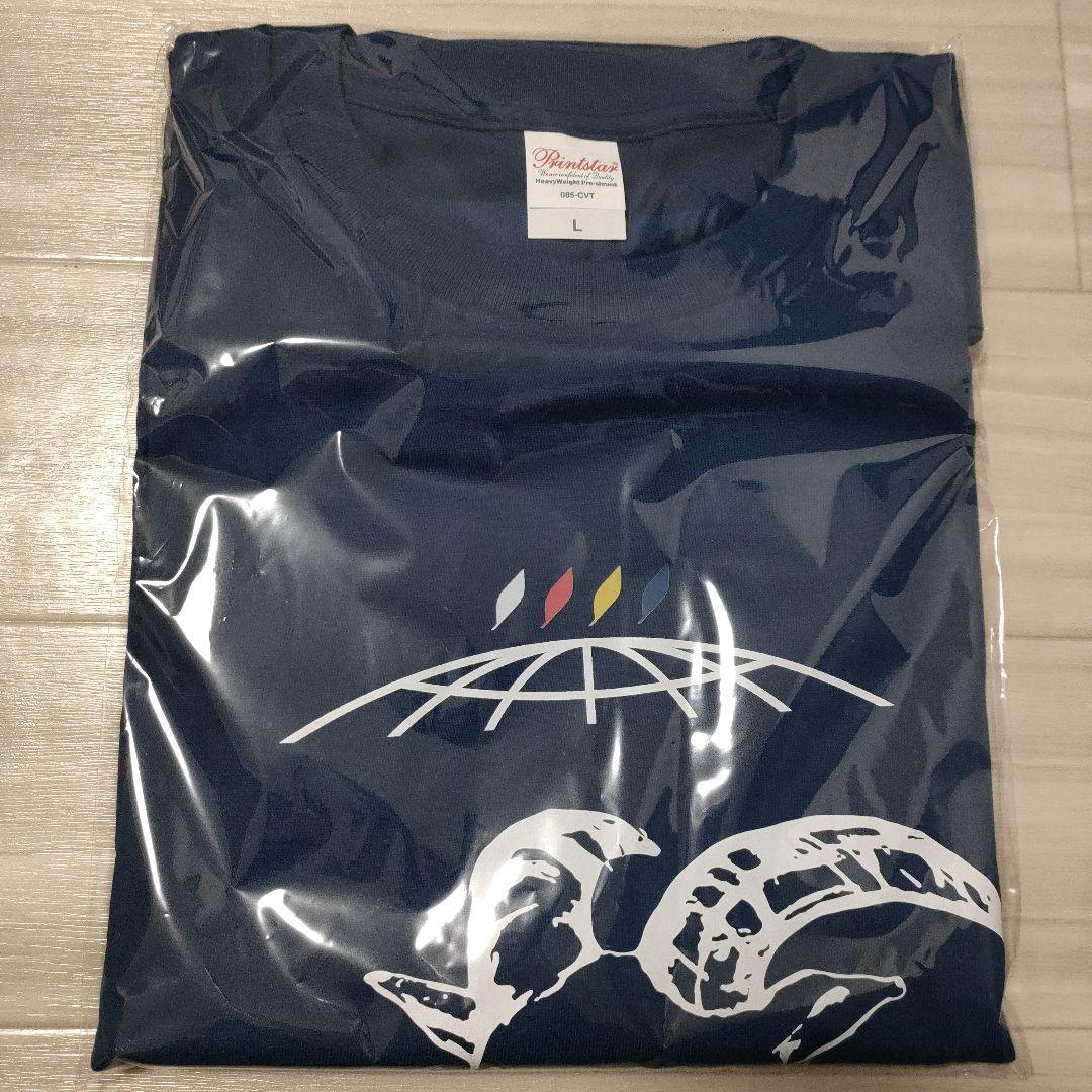 サントリー 世界のTEA x LuckyFes ‘25 Tシャツ chevon