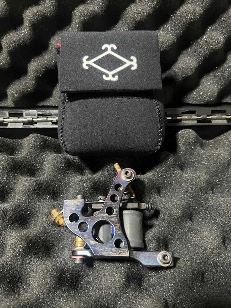 WIZARD高品質なタトゥーマシン、収納ケース付き