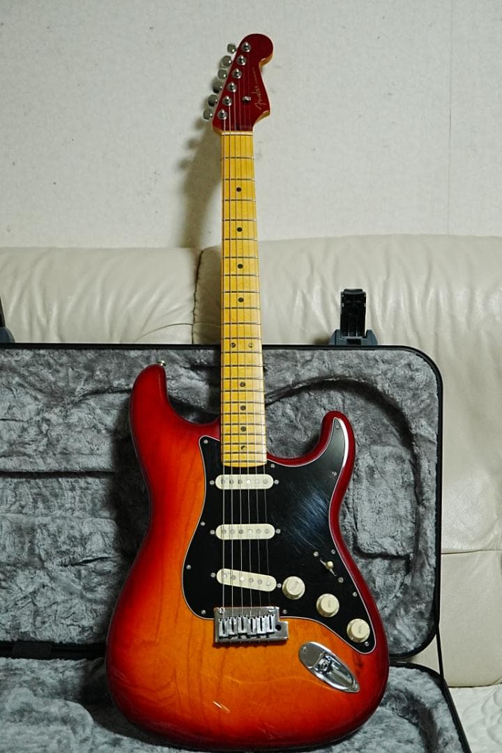 【最終値下げ】American Ultra Luxe Stratocaster