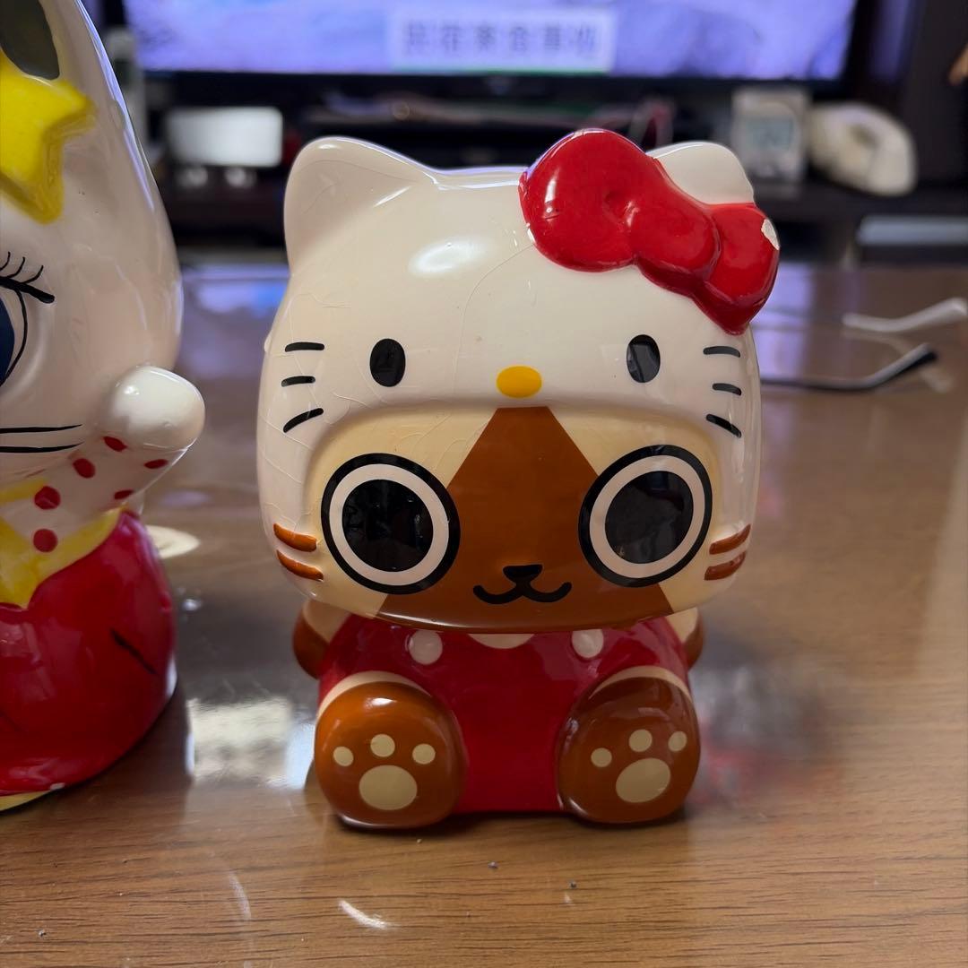 ナムコなんじゃタウン　ハローキティとモンスターハンター陶器フィギュアセット