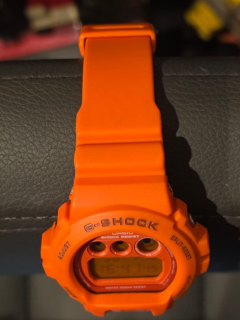 CASIO　G-ショック　DW-6900MM オレンジ