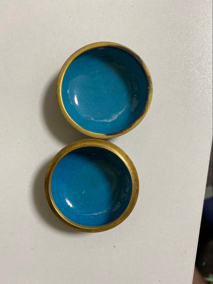 七宝焼き　花模様の金属製香合