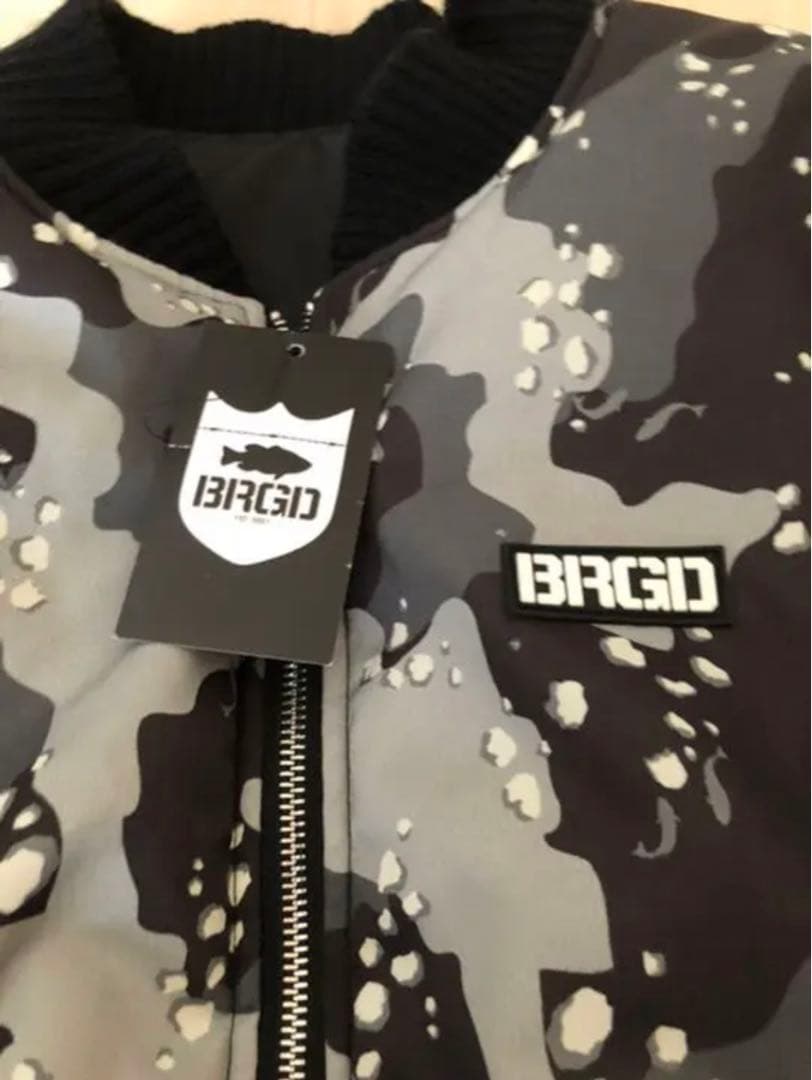 タグ付き未使用！リバーシブル！M！バスブリゲード MA-1 ブラック＆レイクカモ