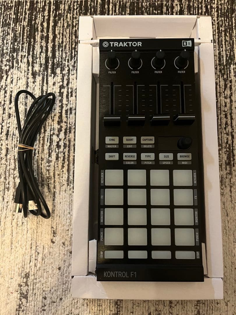 DJ機材 TRAKTOR KONTROL F1