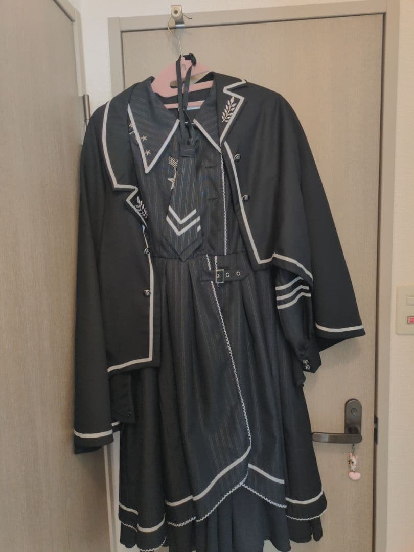 軍服ロリータワンピース