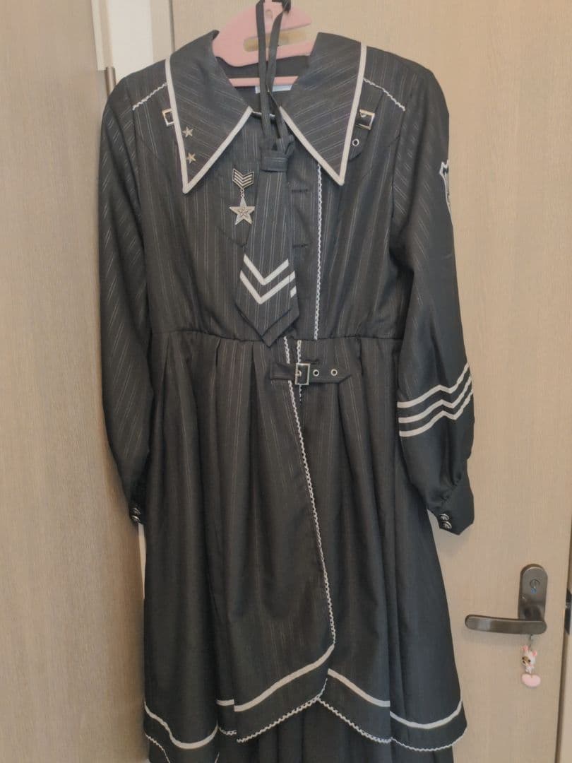 軍服ロリータワンピース
