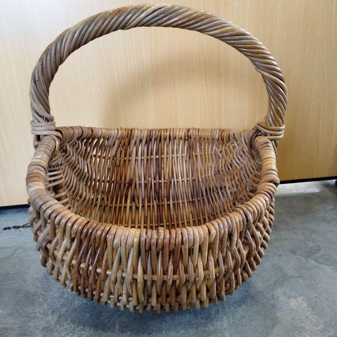 アンティーク　ナチュラル　大きなバスケット　籘かご