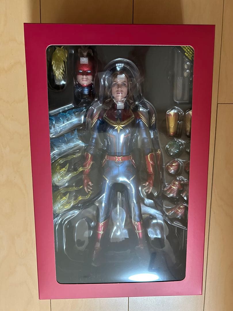 キャプテン・マーベル フィギュア　即購入OK