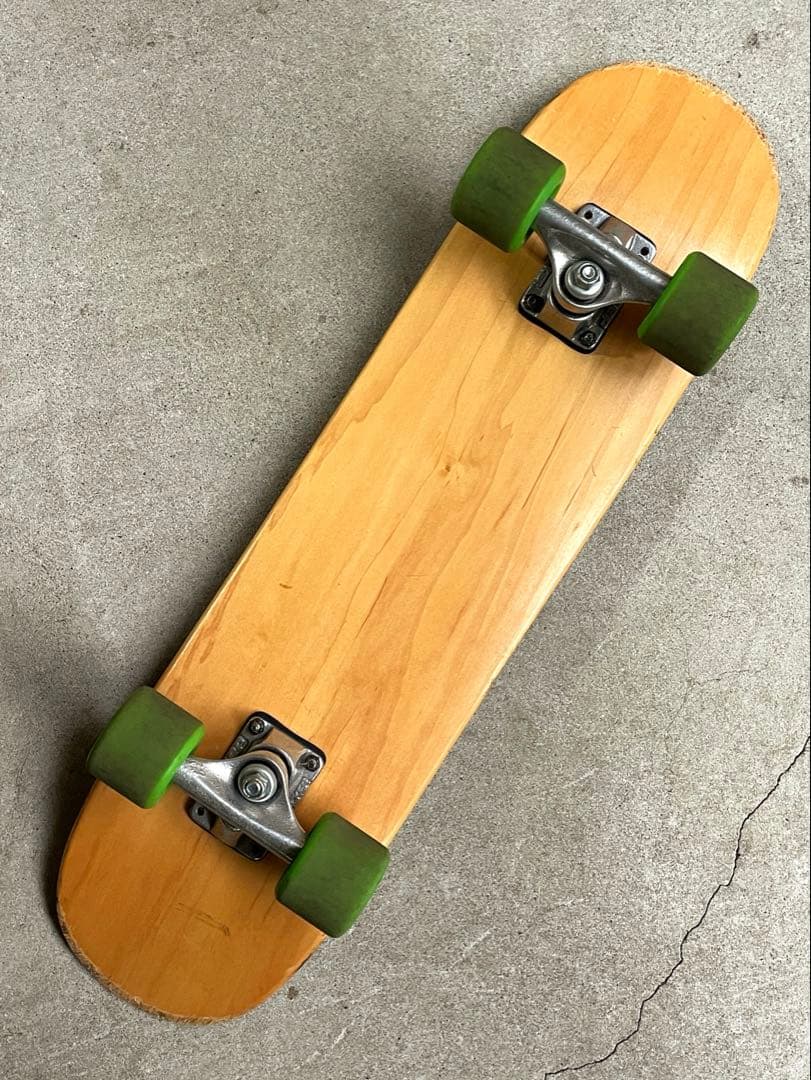 フリースタイル　フラットランド　スケートボード