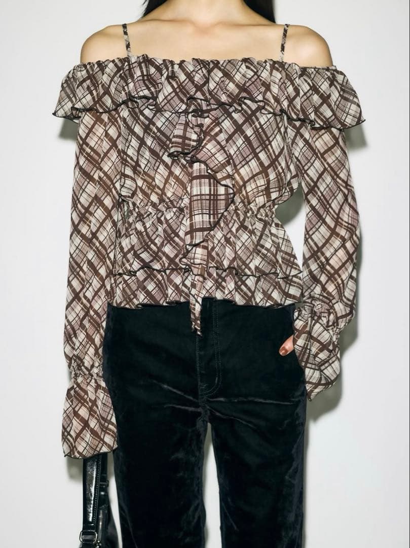 【MOUSSY】 LIMITED 2WAY RUFFLE BLOUSE