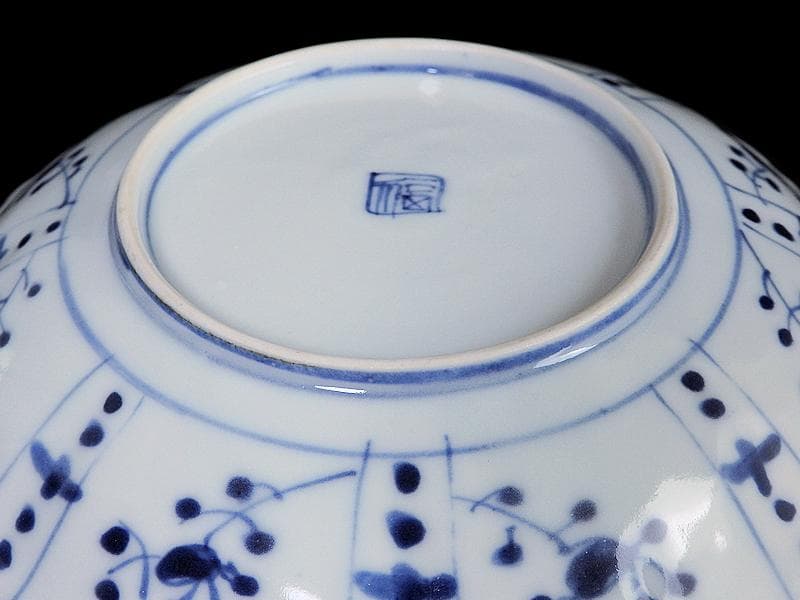 平戸　伊万里　染付　芙蓉手　隠れ蓑に花の図　６寸皿　２枚　E179AS-CSh