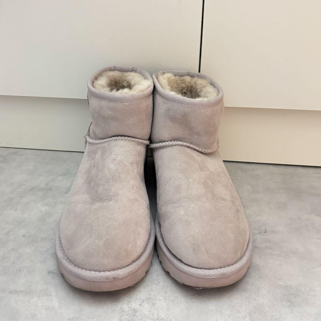 UGG クラシック ミニ II ロゴパッチ アンクルブーツ　24cm