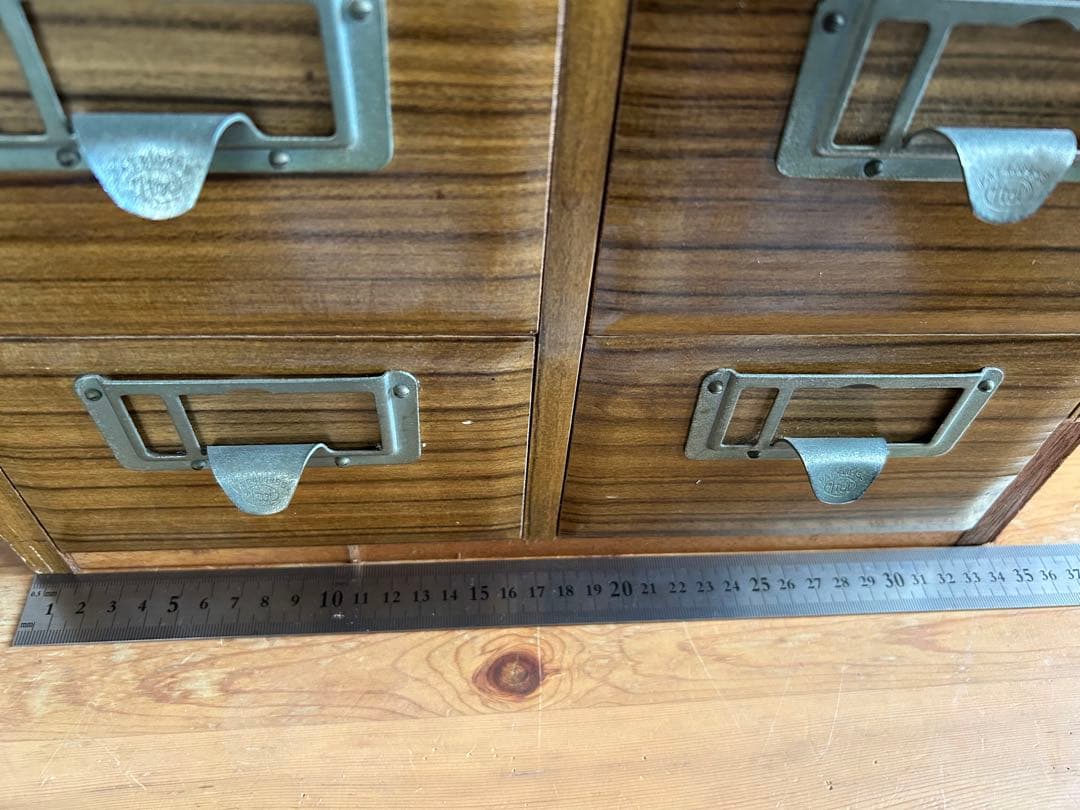 図書館カード　引き出し