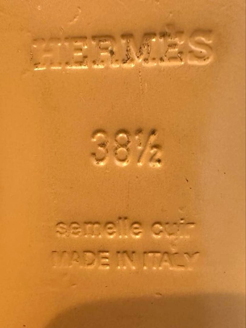 HERMES フリンジ付きホワイトモカシン