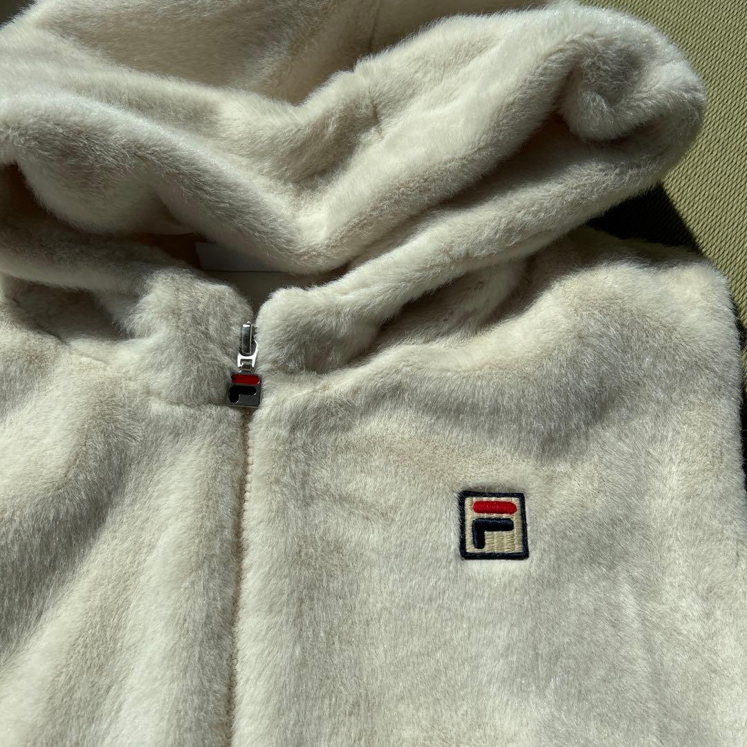 フィラ　フェイクファーベスト　Mサイズ