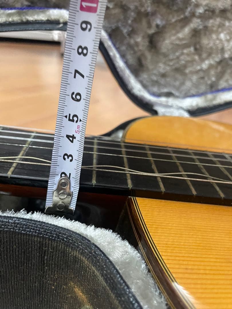 ③アコースティックギター ハードケース付