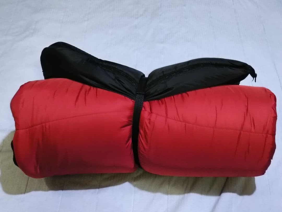 (L7) イスカ ISUKA シュラフ スノートレック1000