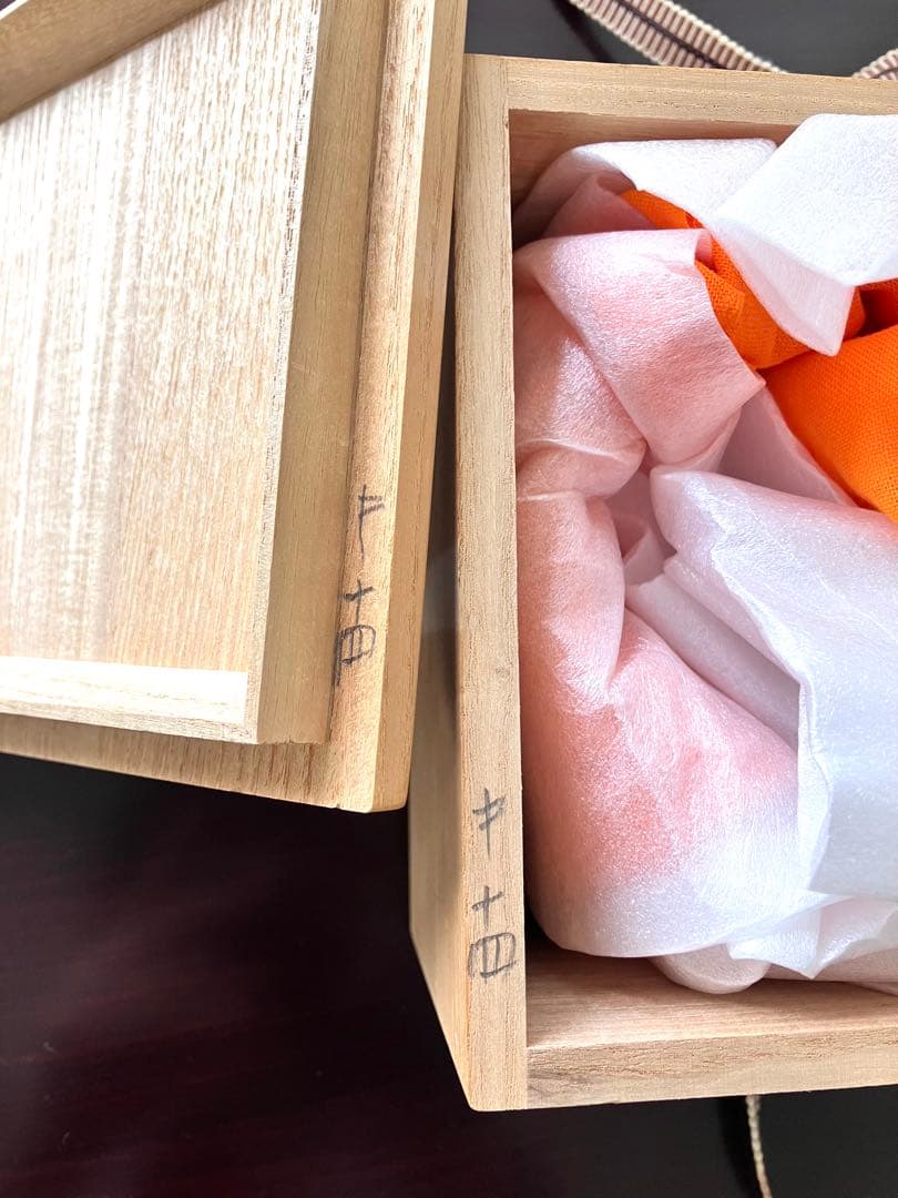 ウ*コ様 佐々木昭楽 造　円能斎好写　赤楽猿画茶碗　共布共箱付　茶道具