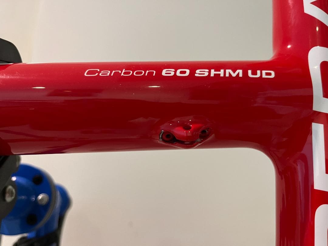 【美品】　CARRERA VELENO カレラ カーボンフレーム