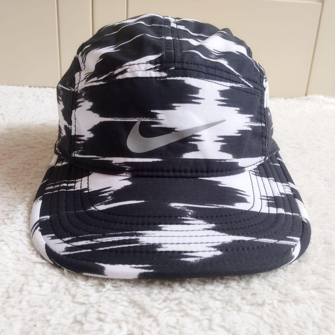 人気 Nike AW84 DRI-FIT キャップ ホワイト ✕ ブラック レア