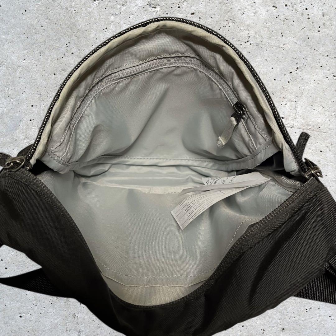 美品　アークテリクス　ショルダーバッグ　ナイロン　マンティス2 ブラック　黒