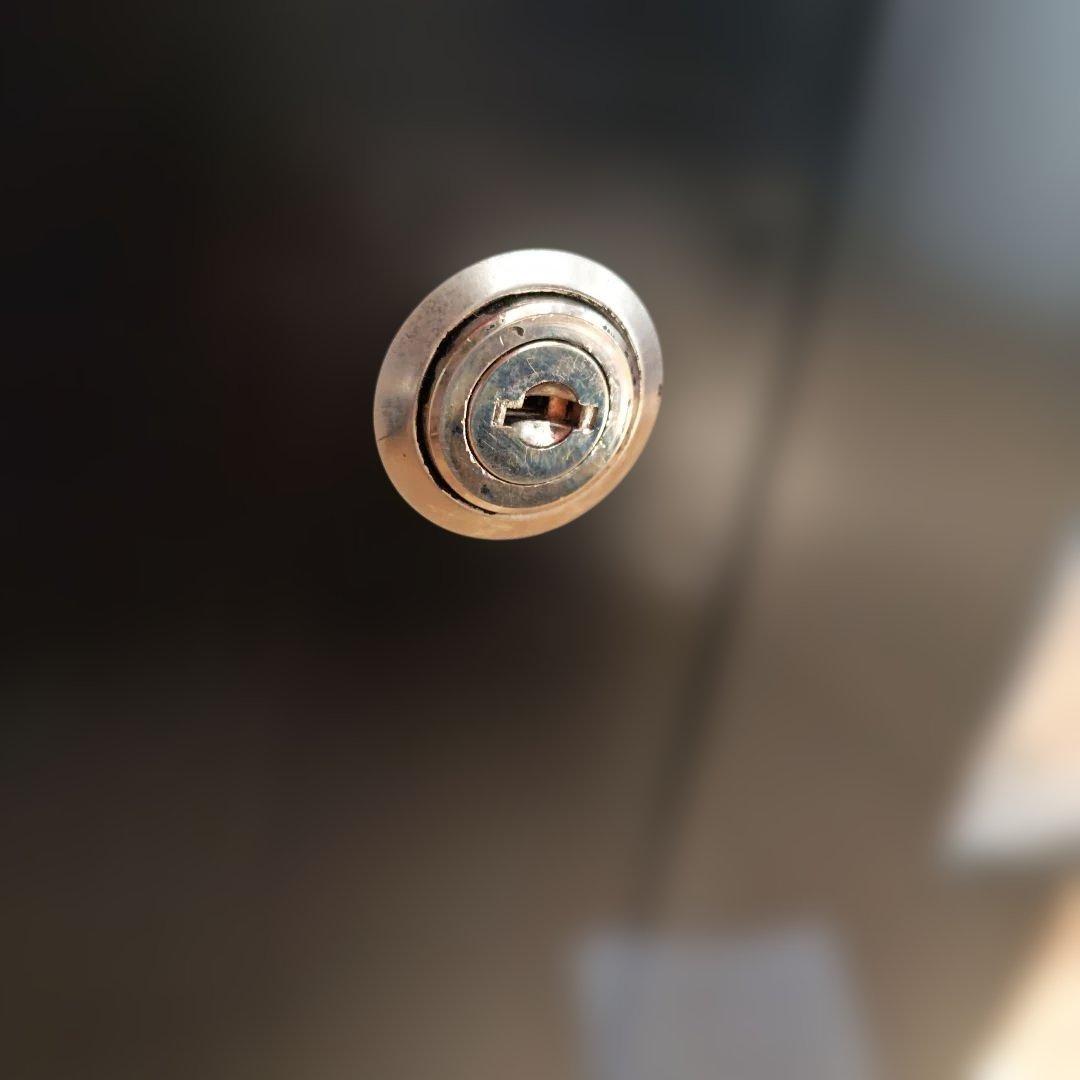 アピックス　自販機型保冷庫