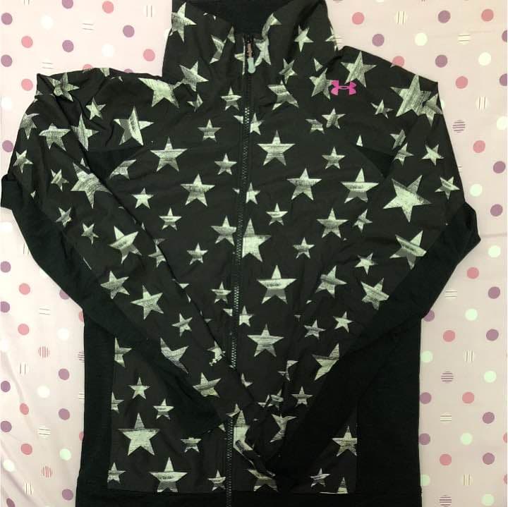 アンダーアーマー トレーニングウェア セットアップ 星柄 黒 オシャレ
