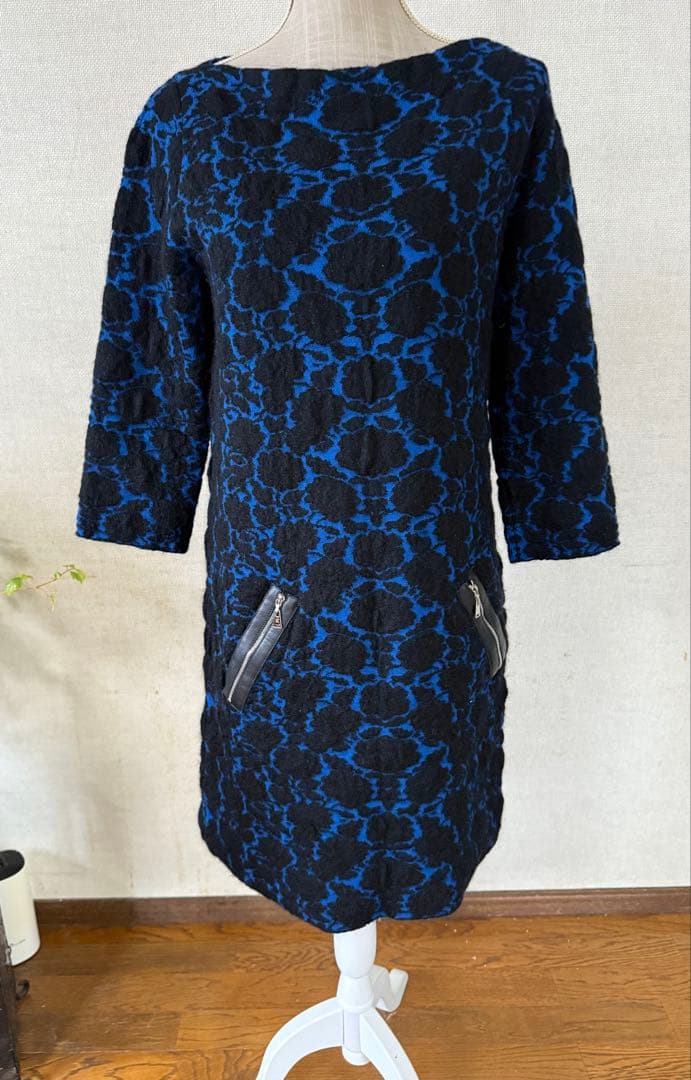 牛牛さま専用　ルイヴィトン　黒と青のパターンワンピース