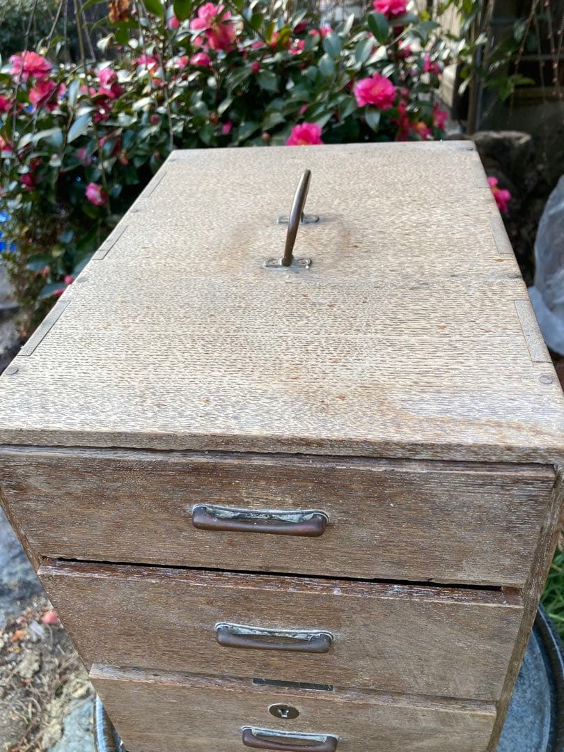 京都　素敵なアンティーク家具　木製　3段引き出し　ちいさな箪笥 小物入れなどに