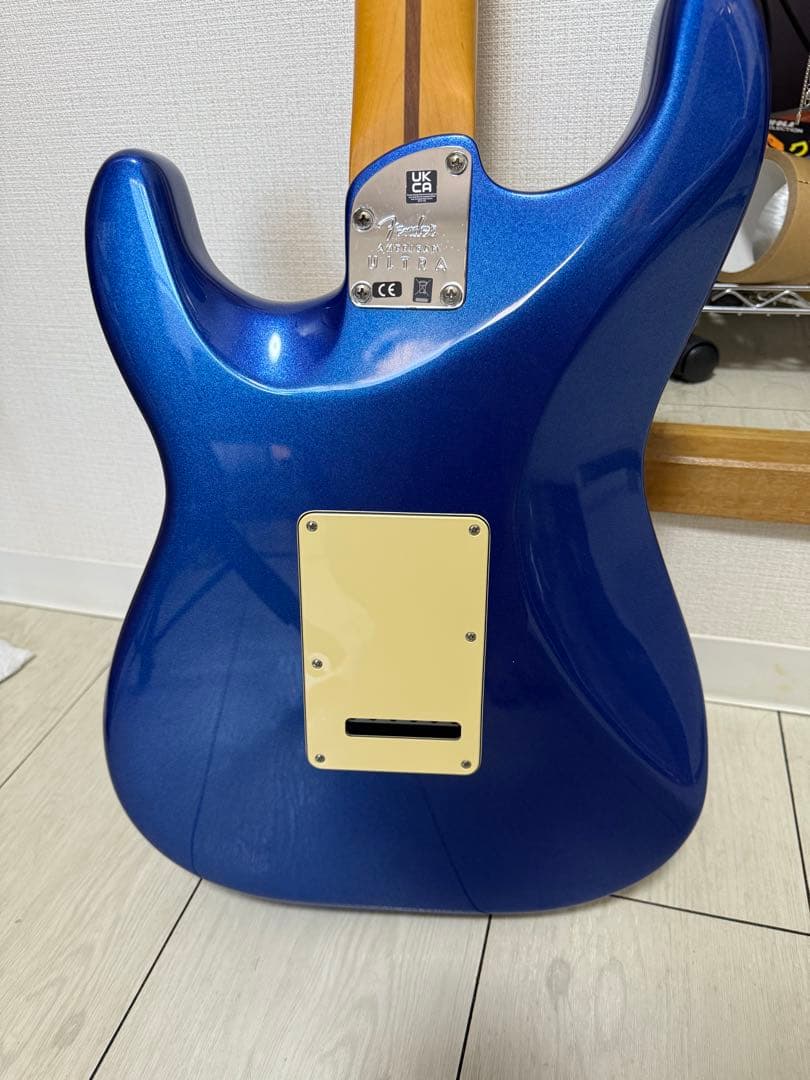 Fender American Ultra ストラトキャスターコブラブルー