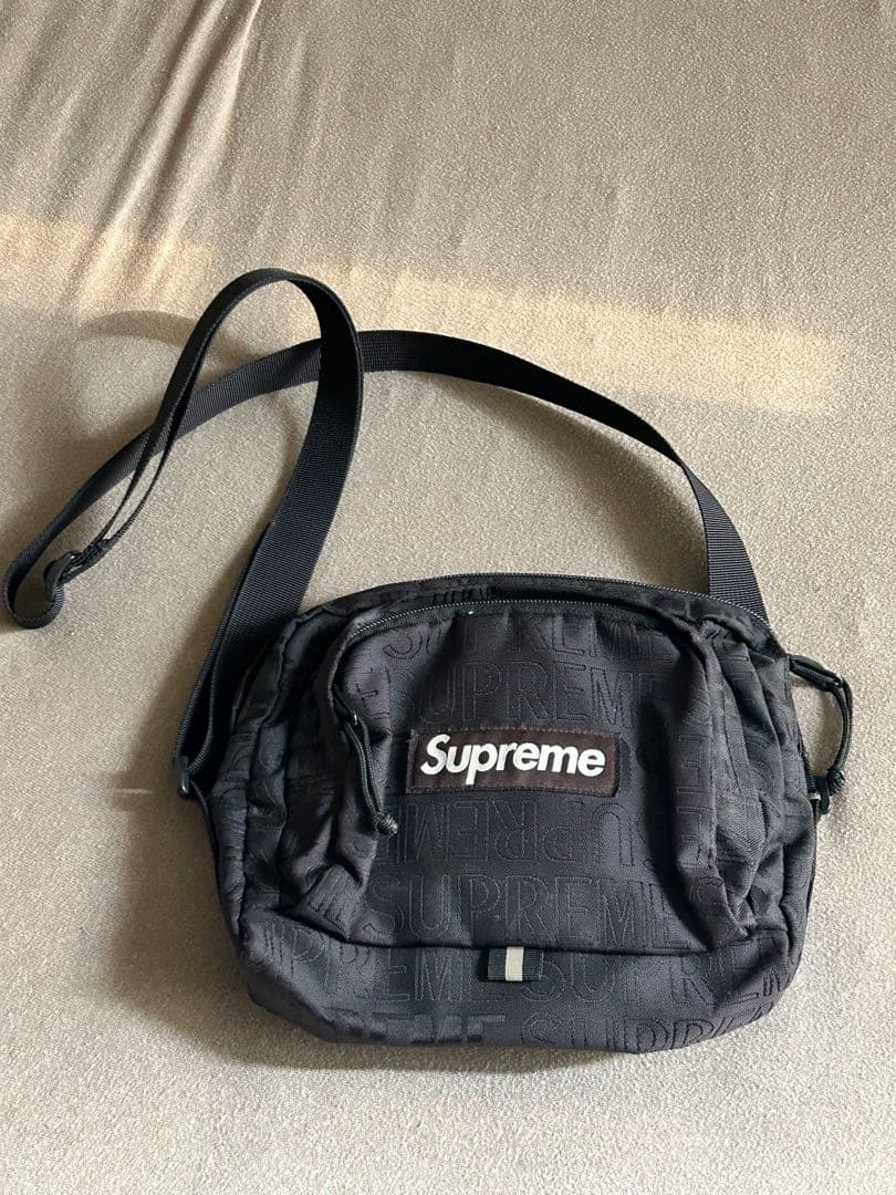 シュプリームSupreme ショルダーバッグ ブラック