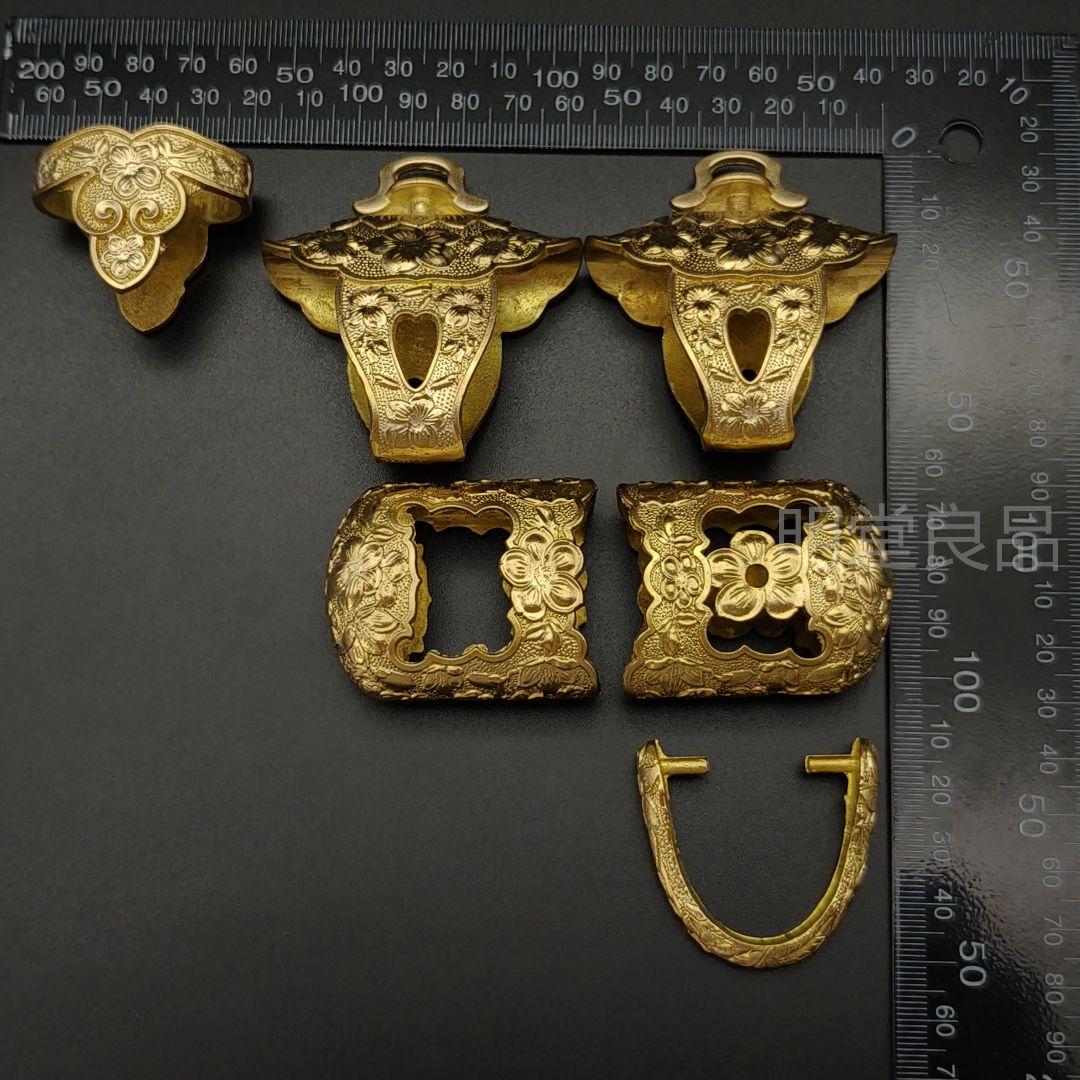 年末セール　太刀金具　桜紋　刀鍔　目貫　縁頭　切羽　鐺　柄鞘一式金具　銅製