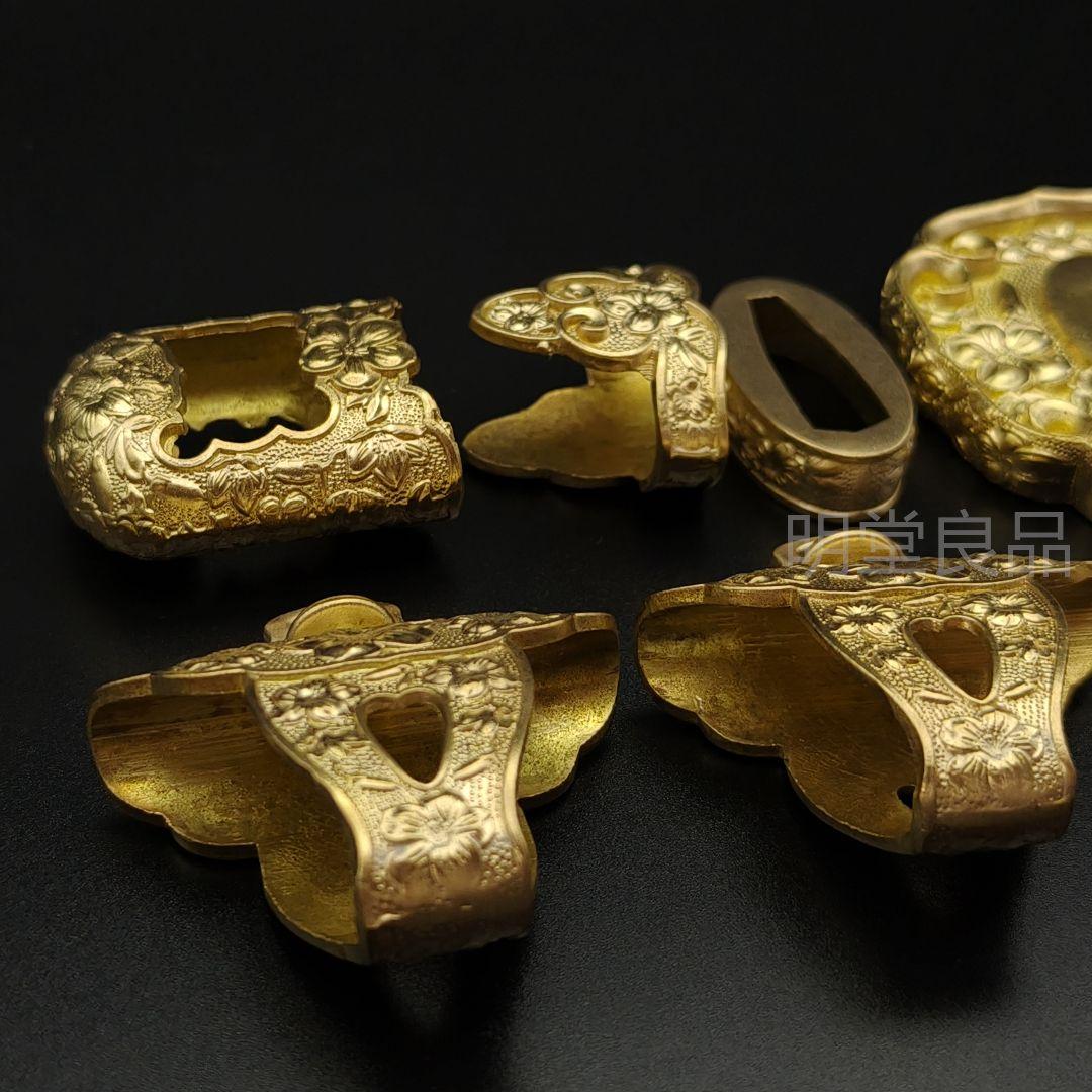 年末セール　太刀金具　桜紋　刀鍔　目貫　縁頭　切羽　鐺　柄鞘一式金具　銅製