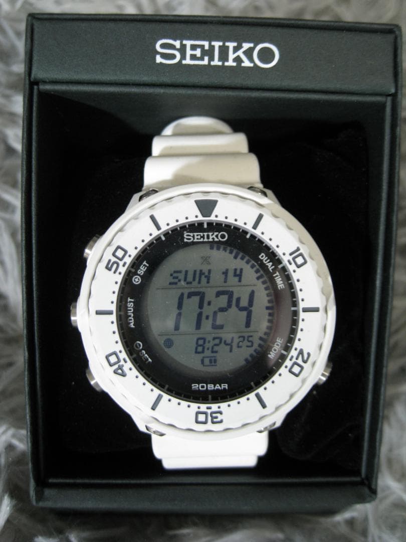SEIKO　X PROSPEX　腕時計　デジタル ソーラー式　箱付き